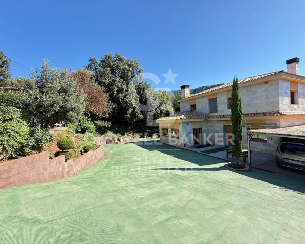 Casa En venta en Matadepera photo 0