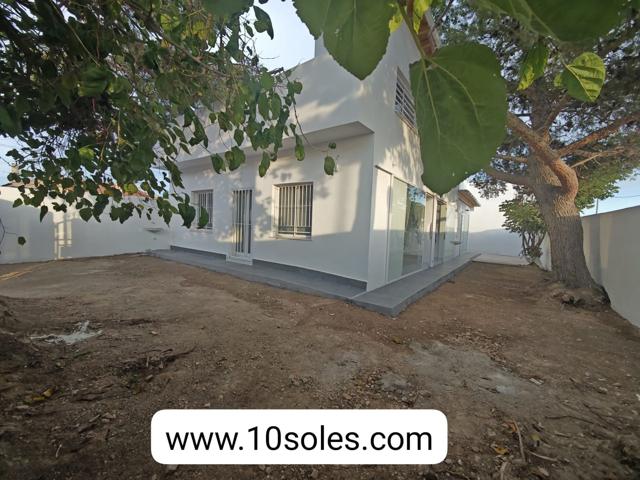 Villa En venta en Orihuela photo 0
