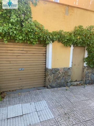 SE VENDEN 2 CHALETS O TERRENO PARA CONSTRUIR photo 0