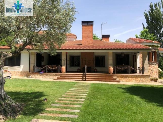 GRAN CHALET ( CARRETERA JAEN ) photo 0