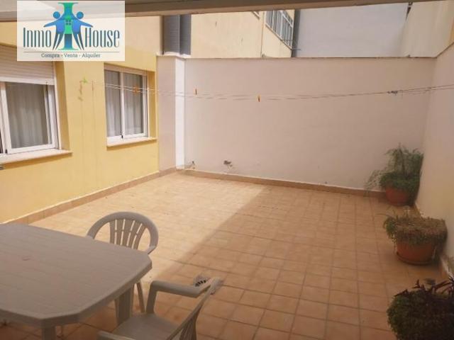 INMOHOUSE. (REF.M064). VENDE PRECIOSO PISO CON PATIO INTERIOR AMPLIO, PLANTA BAJA, EN PARQUE SUR. photo 0