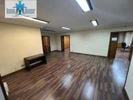SE VENDEN PLANTA OFICINAS ZONA CENTRO photo 0