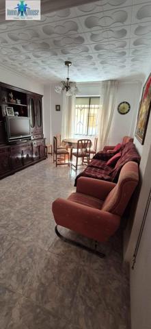 INMOHOUSE VENDE BAJO EN SEMICENTRO CON ASCENSOR photo 0