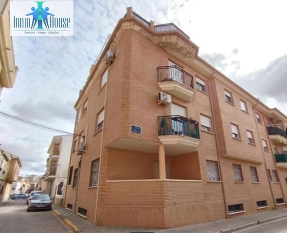 Se vende piso en La Roda photo 0