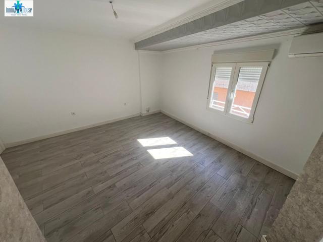 SE VENDE PISO ZONA SAN PEDRO - CARREFOUR photo 0