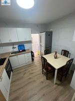 SE ALQUILA PISO PARA ESTUDIANTES - ZONA ENSANCHE photo 0