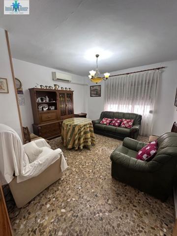 Se vende piso en Franciscanos photo 0