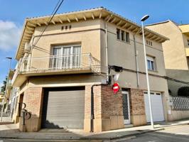 Casa en venta en Manlleu photo 0