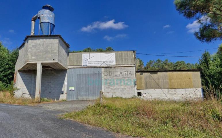 Nave industrial en venta en Bendaña, Touro. photo 0