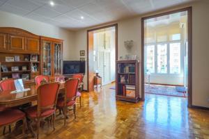 Piso En venta en La Nova Esquerra De Leixample, Barcelona photo 0