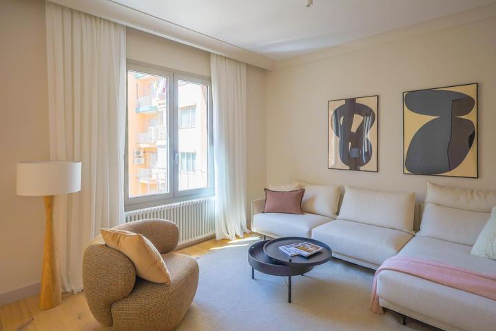 Piso En venta en Les Corts, Barcelona photo 0