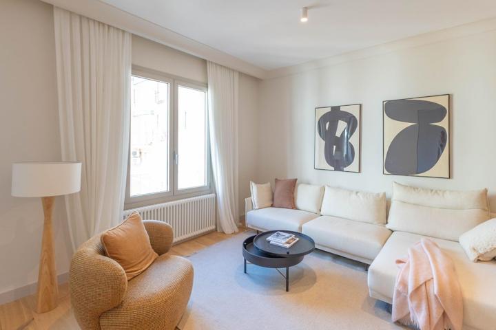 Piso En venta en Les Corts, Barcelona photo 0