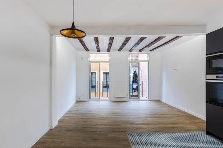 Piso reformado en el centro de Barcelona photo 0