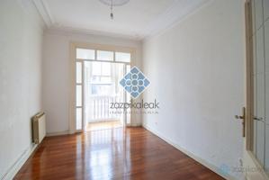 Piso En venta en Casco Viejo, Bilbao photo 0