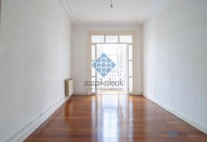 Piso En venta en Casco Viejo, Bilbao photo 0