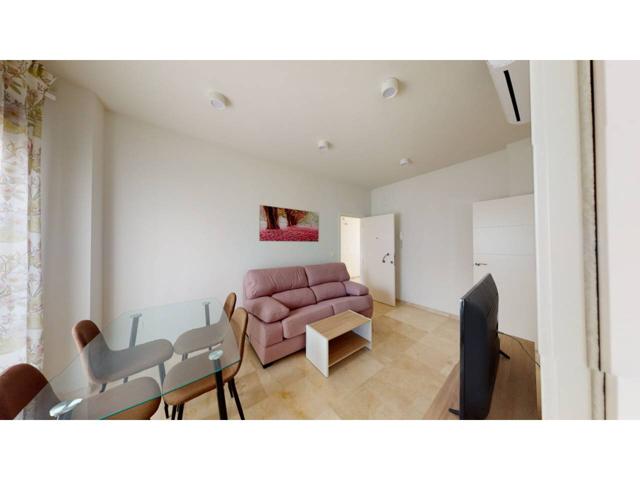 APARTAMENTO EN ALQUILER photo 0