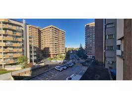 Piso en Via Universitas photo 0