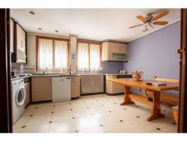 Piso en venta en Francisco de Vitoria photo 0