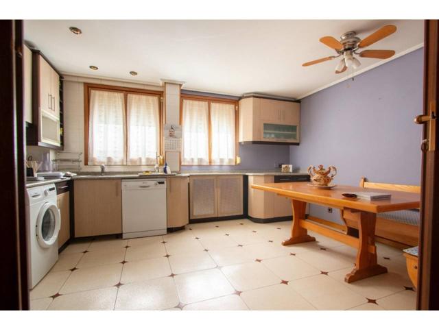 Piso en venta en Francisco de Vitoria photo 0