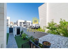 FERGOSA GESTION INMOBILIARIA VENDE EN EXCLUSIVA CHALET PAREADO EN NAVALCARNERO photo 0