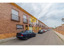 CHALET ADOSADO EN VENTA EN NOVÉS photo 0