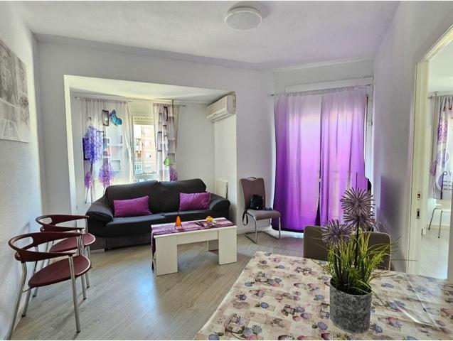Alquiler habitación para ESTUDIANTES en piso compartido photo 0