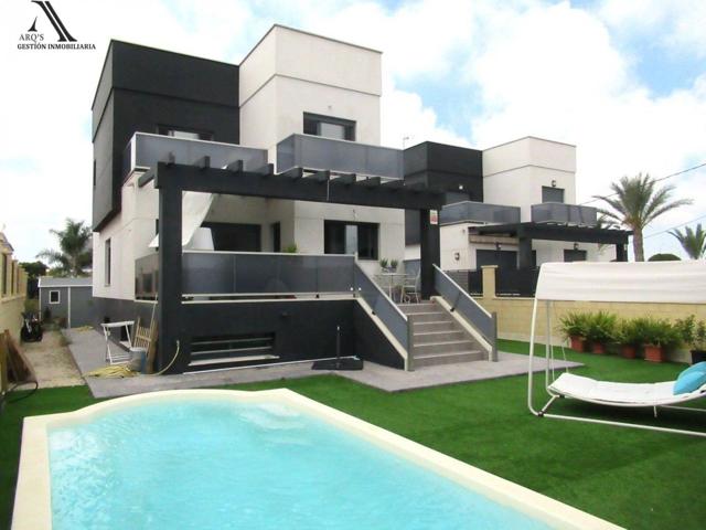 PRECIOSO CHALET INDEPENDIENTE EN URBANIZACION photo 0