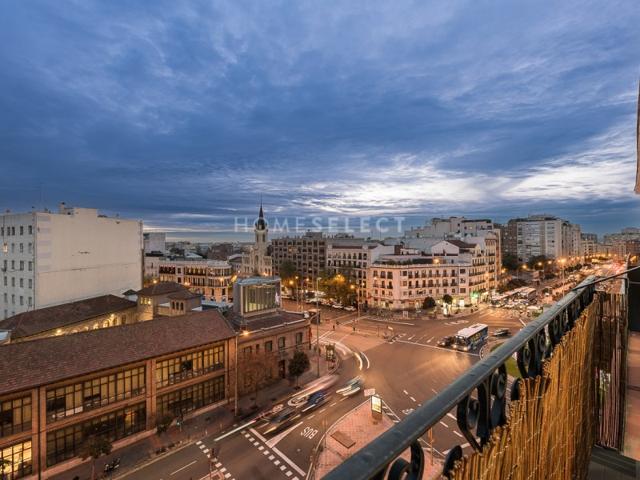  Ático En alquiler en Almagro, Madrid photo 0