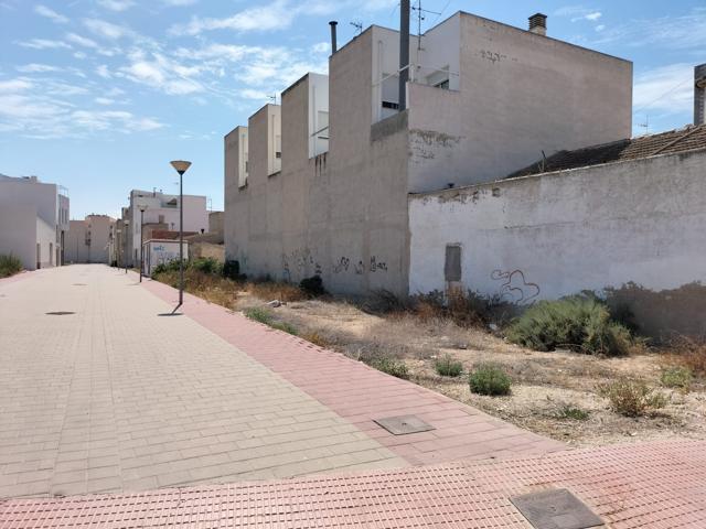 SOLAR EN ZONA MERCADONA photo 0
