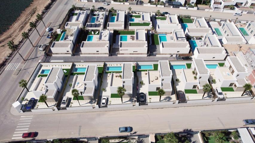 VILLAS CON PISCINA PRIVADA Y JARDIN EN ALGORFA photo 0