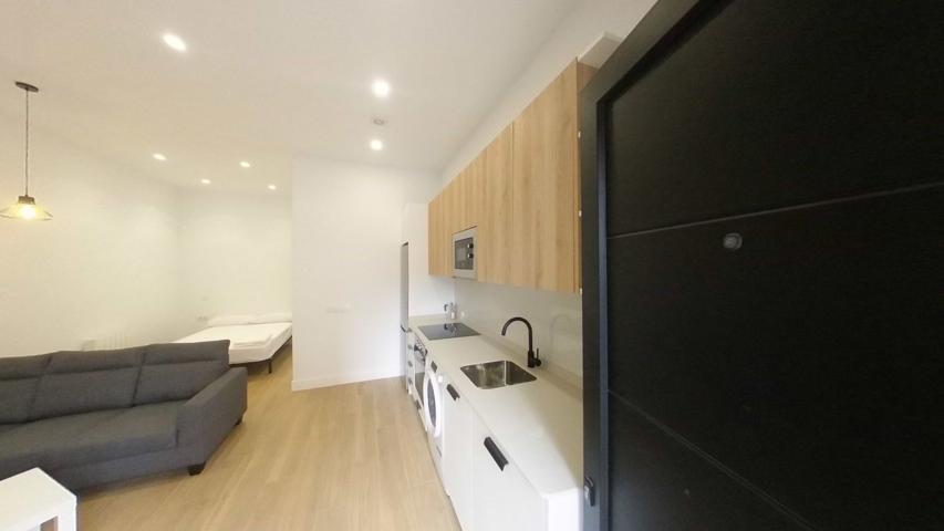 Loft En alquiler en Calle De Nicolasa Gómez, San Blas, Madrid photo 0