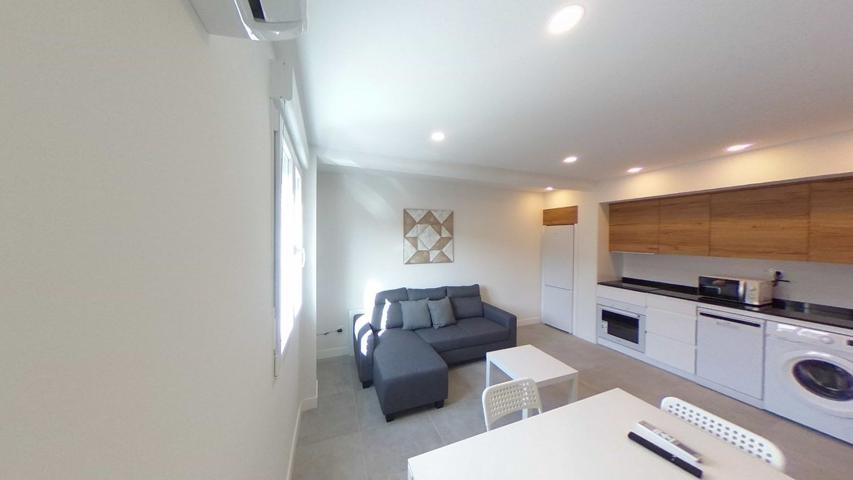 Piso En alquiler en Avenida De Logroño, Barajas, Madrid photo 0