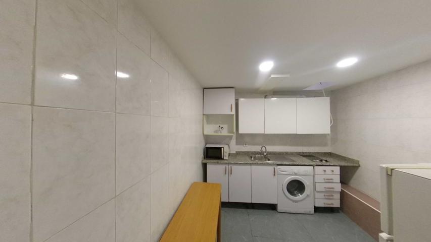 Loft En alquiler en Calle De Las Fraguas, Barajas, Madrid photo 0