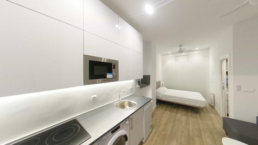 Loft En alquiler en Calle De Gutierre De Cetina, Ciudad Lineal, Madrid photo 0