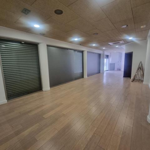 Local comercial - Sabadell photo 0