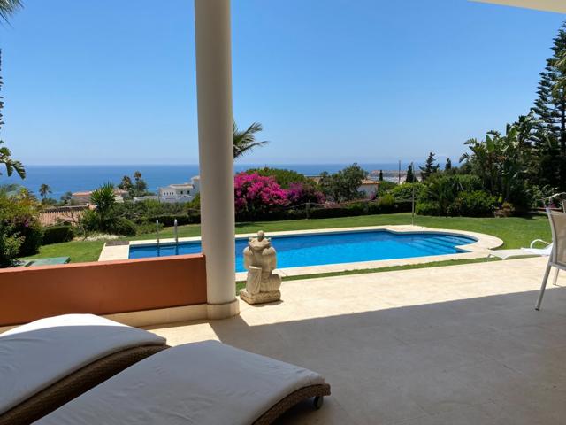 Chalet orientación SUR con VISTAS al mar en urb. Las Colinas de Torreguadiaro, junto a Sotogrande photo 0