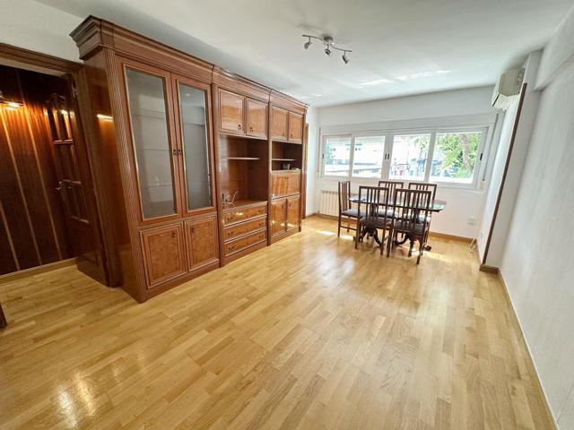 PISO A LA VENTA EN AV. MONFORTE DE LEMOS photo 0