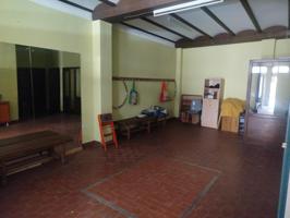 Se vende local céntrico en Castellón. photo 0