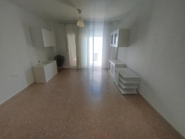 Se vende piso en planta baja con garaje y trastero en Benadresa. photo 0