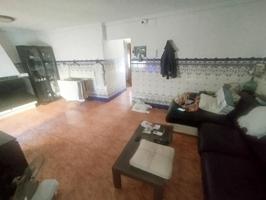 Se vende casa con patio en el este de Castellón. photo 0