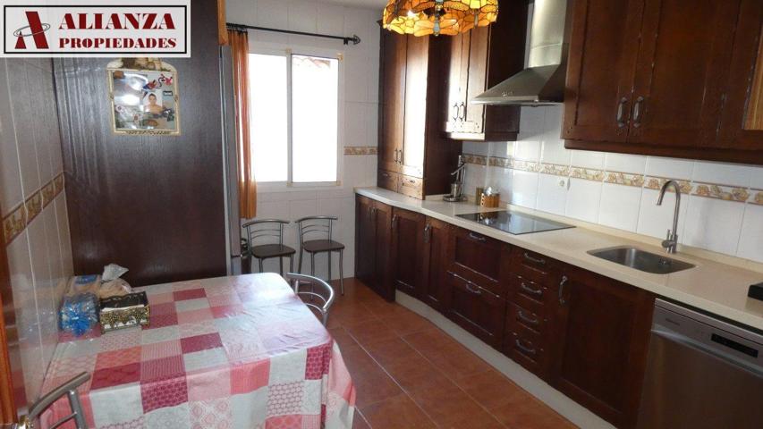 Adosado en venta en Cártama de 147 m2 photo 0