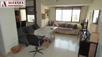 Piso en venta en Málaga de 78 m2 photo 0