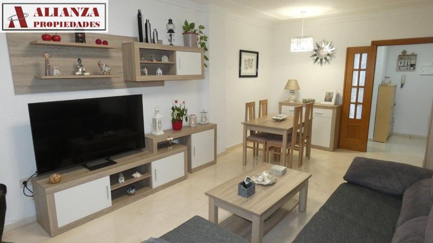 Piso en venta en Málaga de 99 m2 photo 0