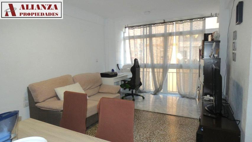 Piso en venta en Málaga de 74 m2 photo 0