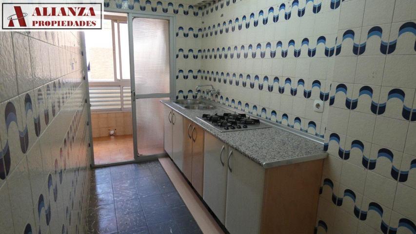 Piso en venta en Málaga de 71 m2 photo 0