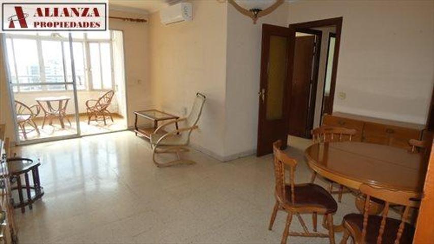 Piso exterior con terraza y garaje orientado al sur con vistas despejadas y photo 0