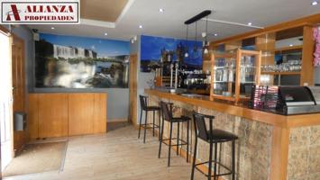 Bar restaurante con amplia terraza con vistas despejadas cerca de la playa photo 0