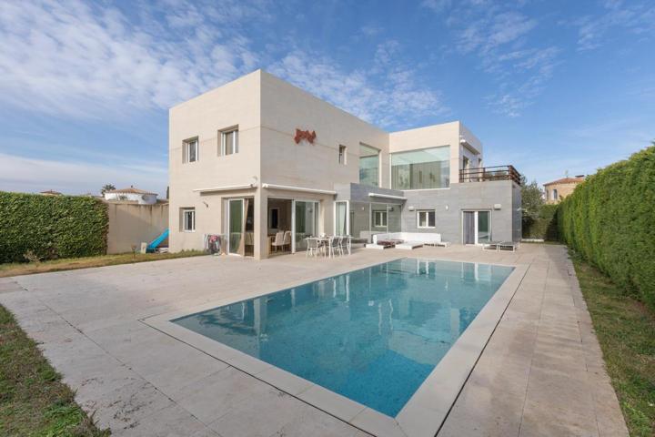 Casa con 5 dormitorios, jardin, piscina de 6x12m, garaje photo 0