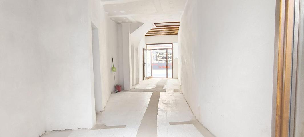 Local en alquiler en Sitges de 57 m2 photo 0