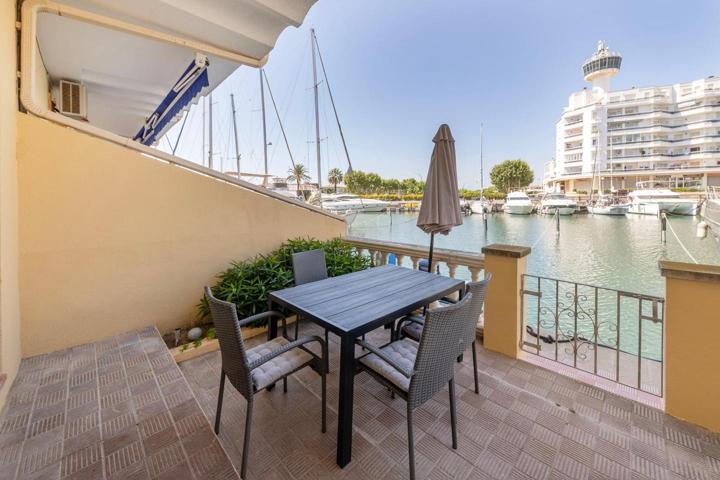 Apartamento planta baja, con 1 dormitorio, terraza con vista al canal, parking y garaje. photo 0